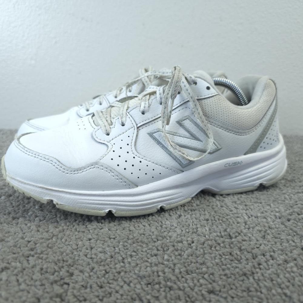 New Balance 411v1 Womens Size 8 Walking Shoes White Leather Sneakers WA411LW1